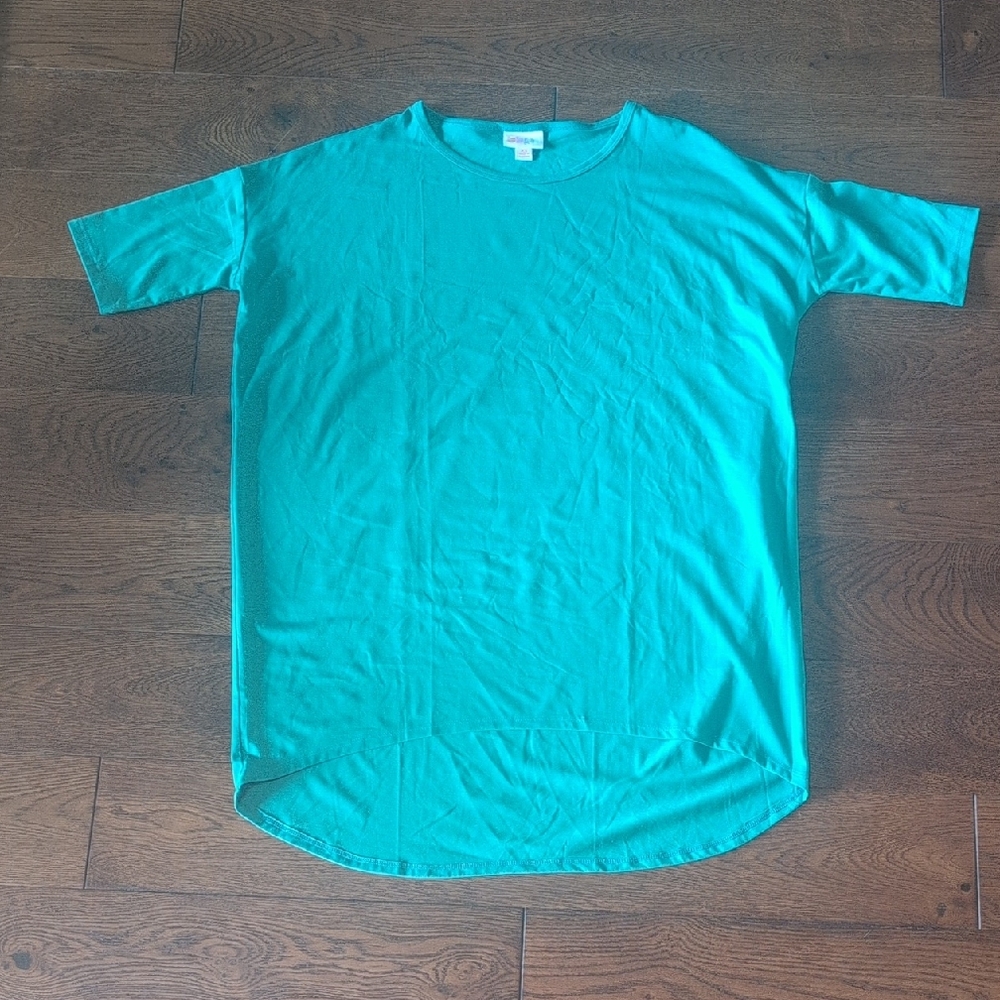 LuLaRoe Green Short Sleeve Tee